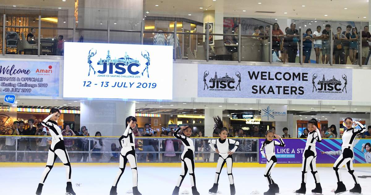 Ice Skating In Blue Ice Skating Rink In Johor Klook Malaysia